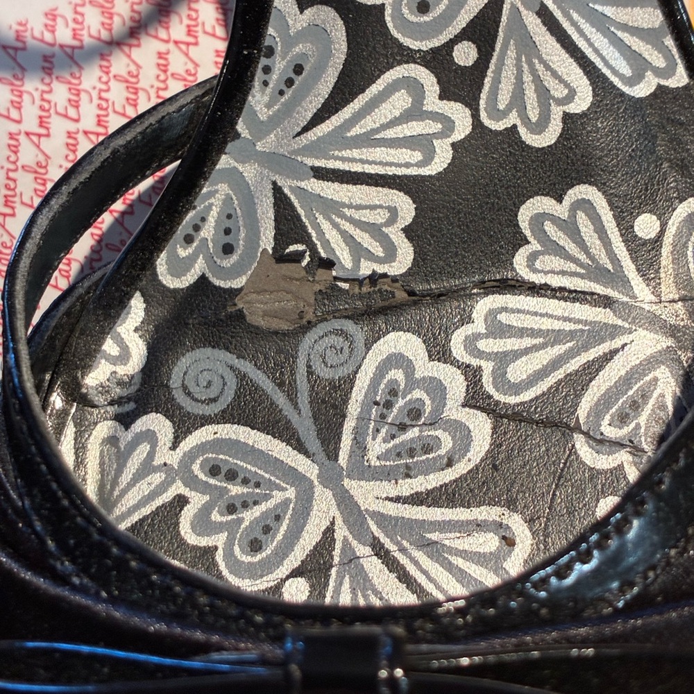 American Eagle By Payless Black Heels - Picture 5 of 10